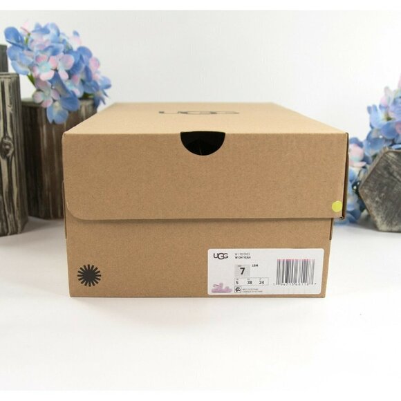 UGG Fluff Oh Yea Lilac Purple Sheepskin Fur Slippers Slides Sandals NIB - Picture 6 of 11